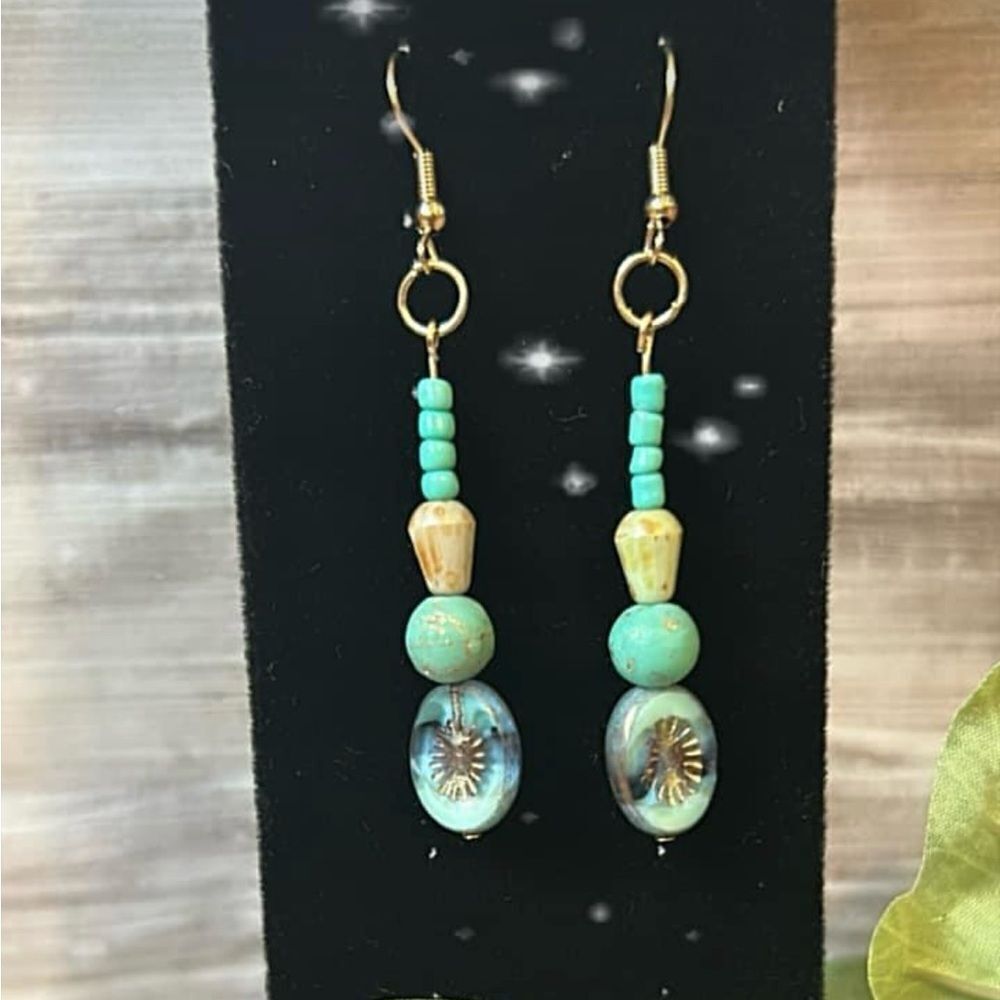 HOT 🔥 NEW ITEM!!! Hand Crafted earrings